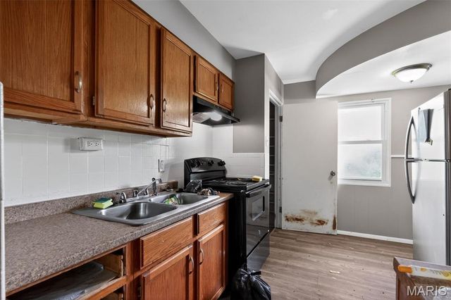 10120 Jett Drive, St Louis, MO 63136