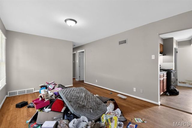 10120 Jett Drive, St Louis, MO 63136