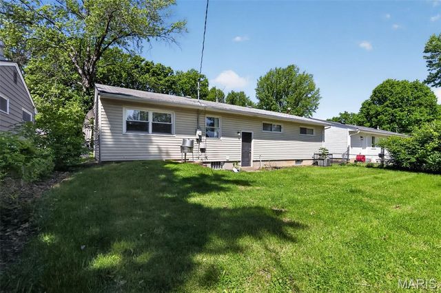 10120 Jett Drive, St Louis, MO 63136