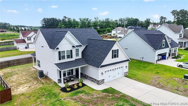 210 Leach Creek Drive, Raeford, NC 28376