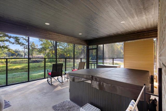 183 Tejas St, Carthage, TX 75633