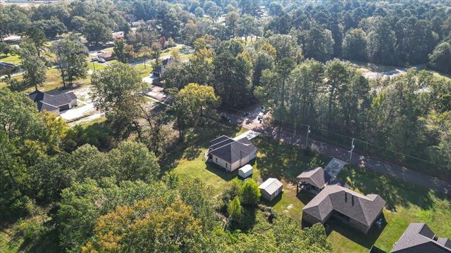 183 Tejas St, Carthage, TX 75633