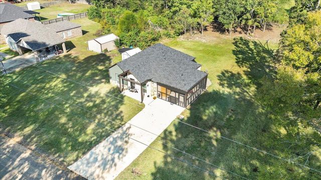 183 Tejas St, Carthage, TX 75633