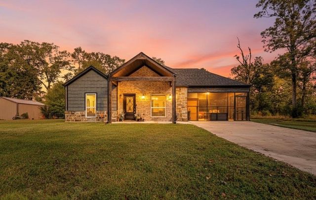 183 Tejas St, Carthage, TX 75633