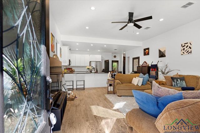 183 Tejas St, Carthage, TX 75633