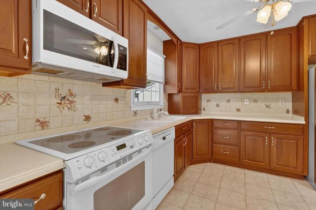 4501 LANTERN PL, Alexandria, VA 22306