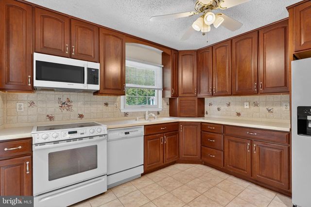 4501 LANTERN PL, Alexandria, VA 22306