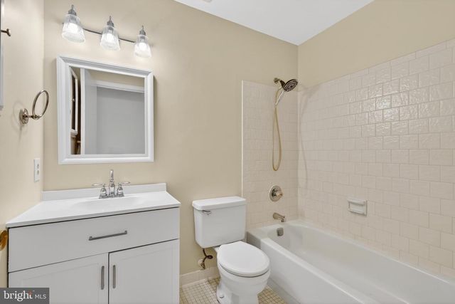 4501 LANTERN PL, Alexandria, VA 22306