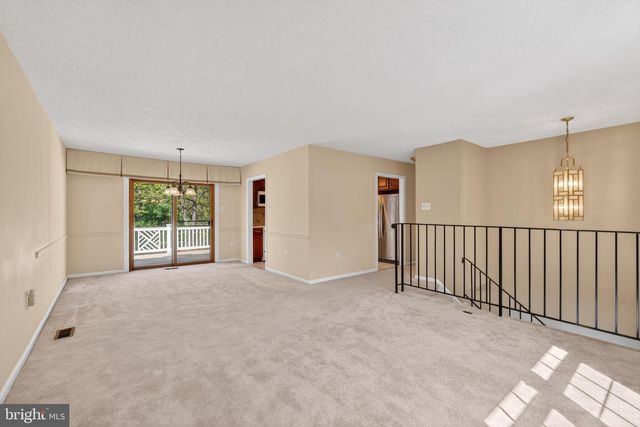 4501 LANTERN PL, Alexandria, VA 22306