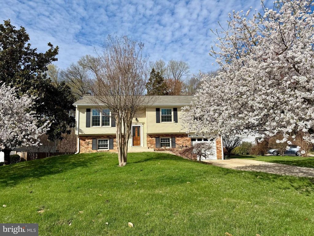 4501 LANTERN PL, Alexandria, VA 22306