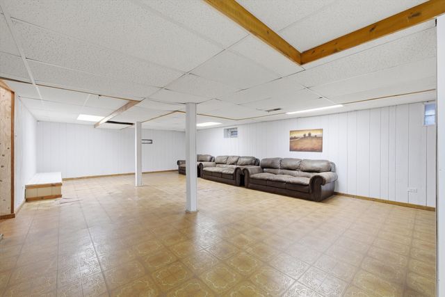 16861 Thackery Avenue, Oak Forest, IL 60452