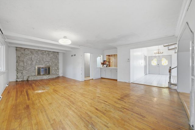 16861 Thackery Avenue, Oak Forest, IL 60452