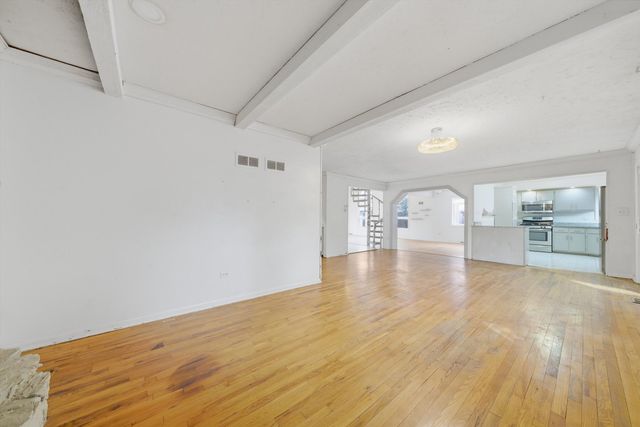 16861 Thackery Avenue, Oak Forest, IL 60452