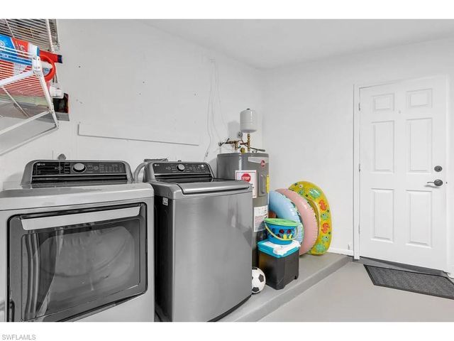 250 Willowick DR, Naples, FL 34110