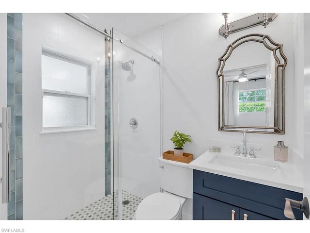 250 Willowick DR, Naples, FL 34110
