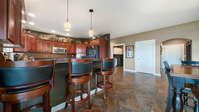 1815 White Pines Drive, Dixon, IL 61021