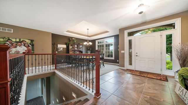 1815 White Pines Drive, Dixon, IL 61021