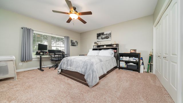 1815 White Pines Drive, Dixon, IL 61021