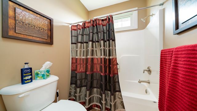 1815 White Pines Drive, Dixon, IL 61021