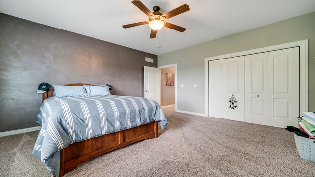 1815 White Pines Drive, Dixon, IL 61021