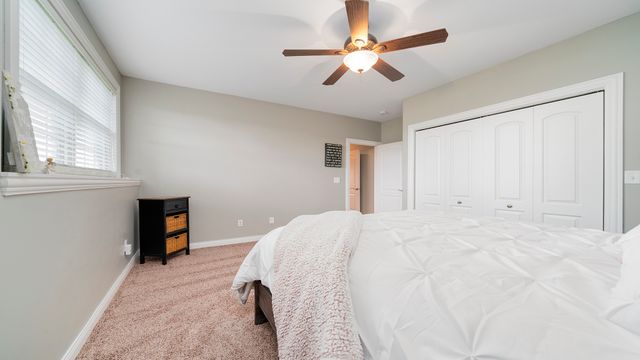 1815 White Pines Drive, Dixon, IL 61021