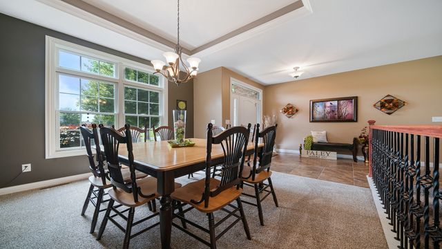 1815 White Pines Drive, Dixon, IL 61021