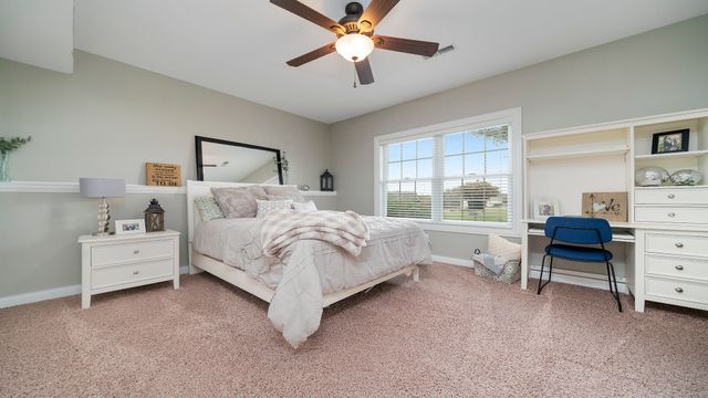 1815 White Pines Drive, Dixon, IL 61021