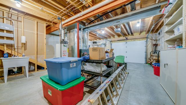 1815 White Pines Drive, Dixon, IL 61021