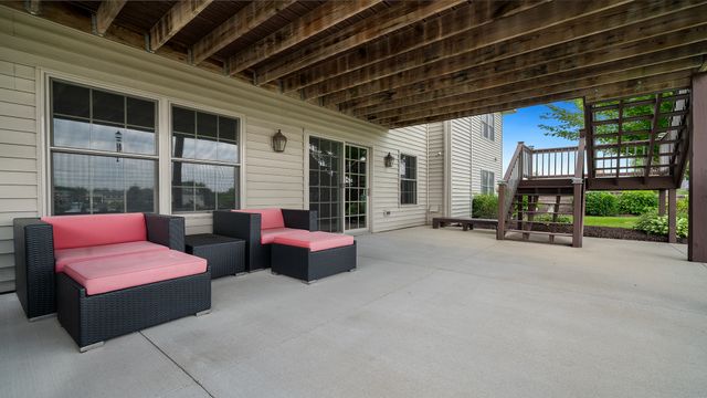 1815 White Pines Drive, Dixon, IL 61021