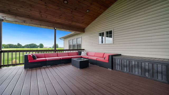 1815 White Pines Drive, Dixon, IL 61021