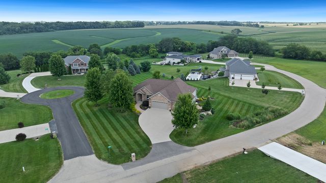 1815 White Pines Drive, Dixon, IL 61021