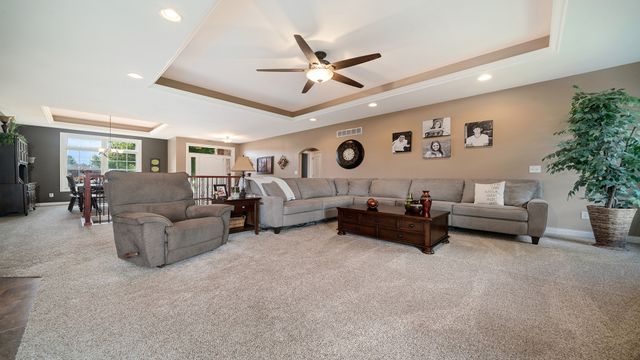 1815 White Pines Drive, Dixon, IL 61021