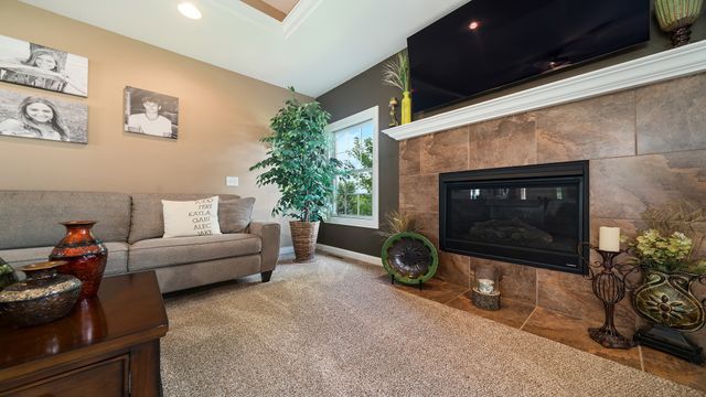 1815 White Pines Drive, Dixon, IL 61021