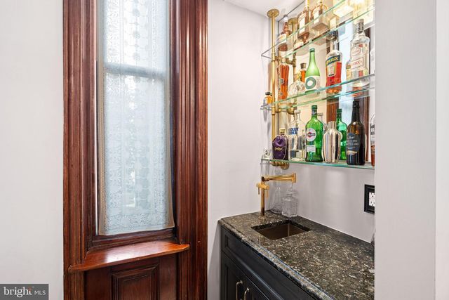 1624 BROWN ST, Philadelphia, PA 19130