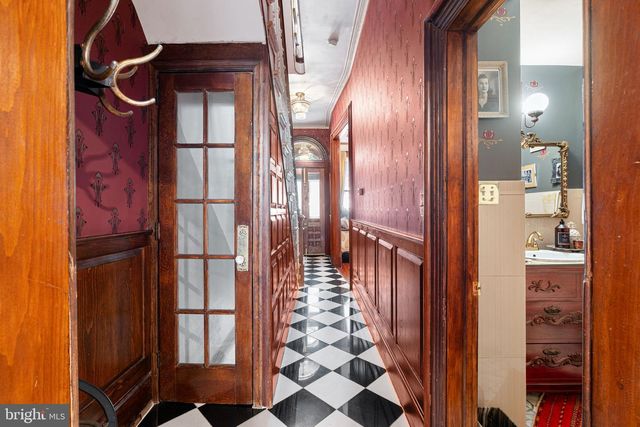 1624 BROWN ST, Philadelphia, PA 19130