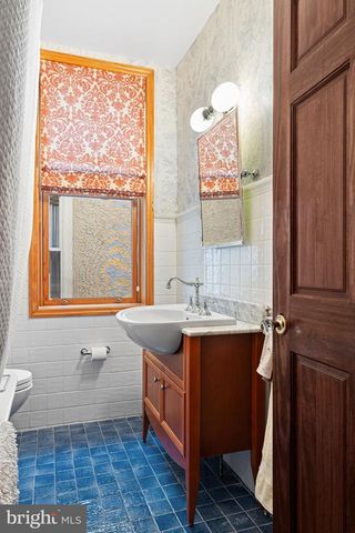 1624 BROWN ST, Philadelphia, PA 19130