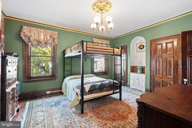 1624 BROWN ST, Philadelphia, PA 19130