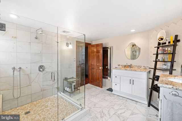 1624 BROWN ST, Philadelphia, PA 19130