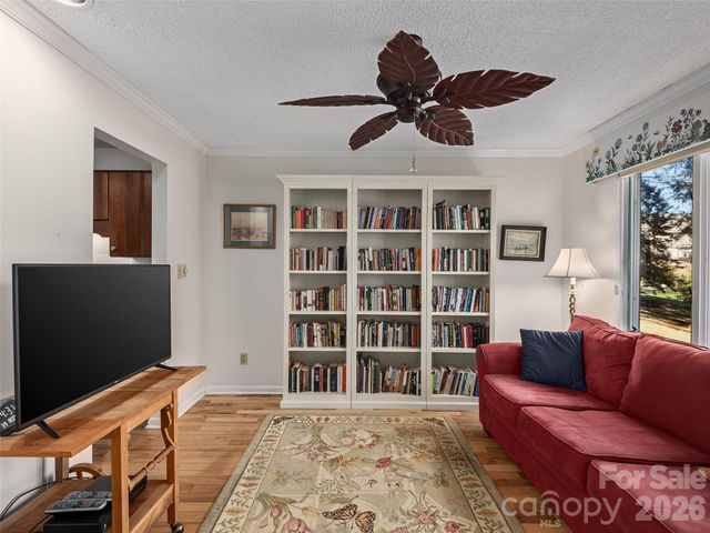 201 Crowfields Drive, Asheville, NC 28803