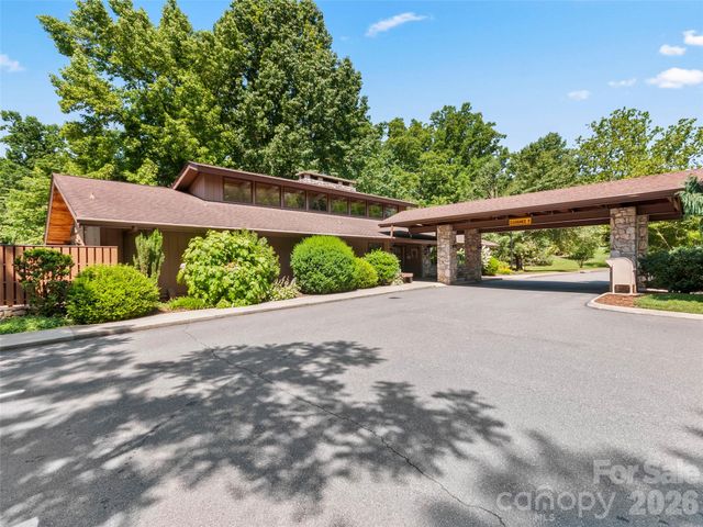 201 Crowfields Drive, Asheville, NC 28803