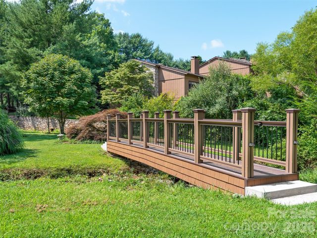 201 Crowfields Drive, Asheville, NC 28803