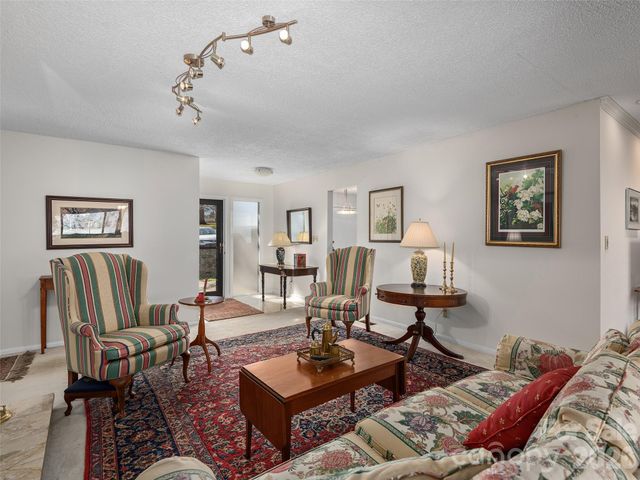 201 Crowfields Drive, Asheville, NC 28803