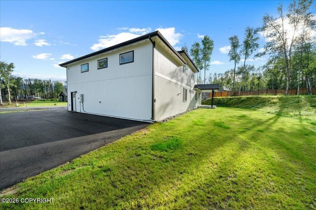 678 W Birdnest Drive, Wasilla, AK 99654