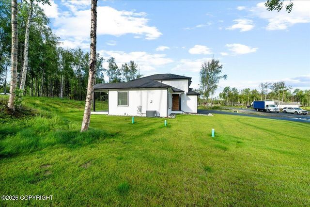 678 W Birdnest Drive, Wasilla, AK 99654