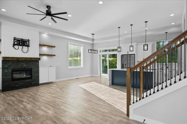 678 W Birdnest Drive, Wasilla, AK 99654