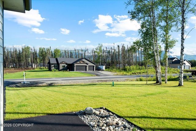 678 W Birdnest Drive, Wasilla, AK 99654