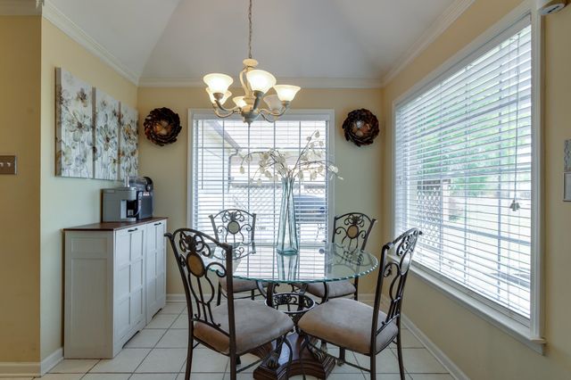 8794 OVERCUP OAKS DR, Memphis, TN 38018