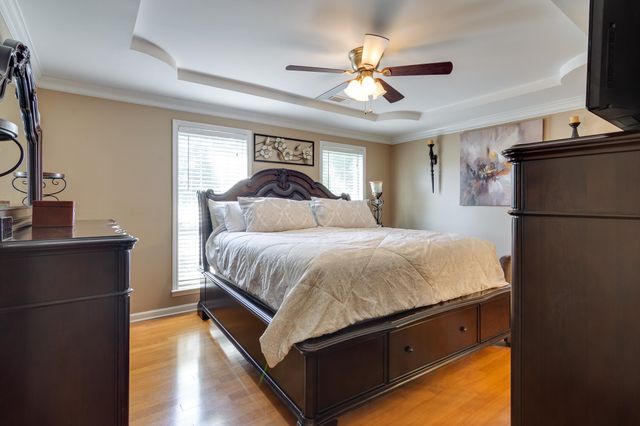 8794 OVERCUP OAKS DR, Memphis, TN 38018