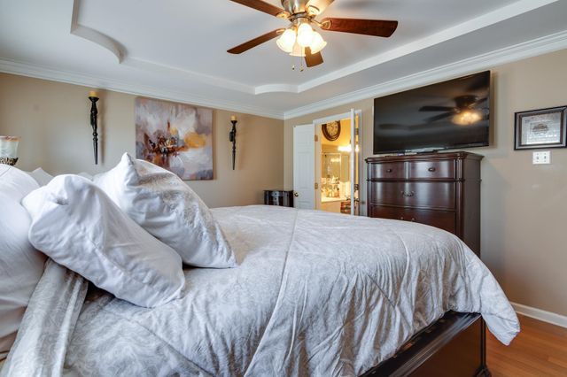 8794 OVERCUP OAKS DR, Memphis, TN 38018