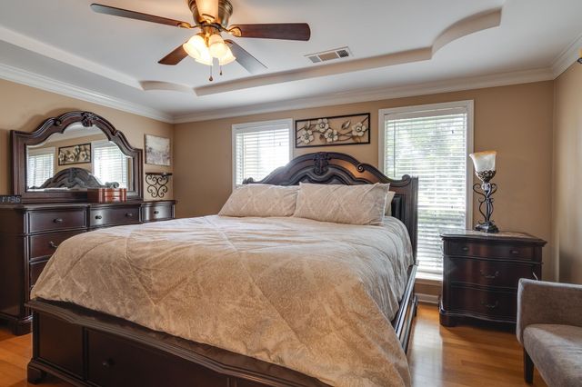 8794 OVERCUP OAKS DR, Memphis, TN 38018